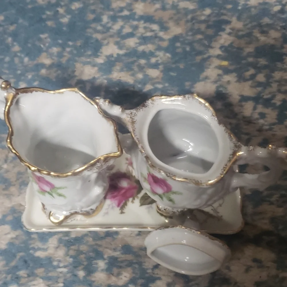 LEFTON CHINA CREAMER, SUGAR DISH AND LID WITH TRAY